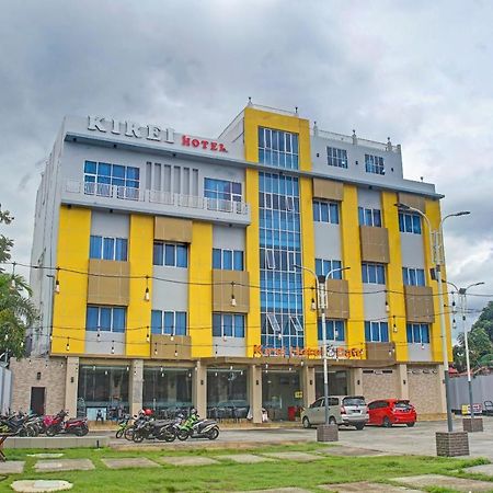Kirei Hotel Bantaeng 외부 사진