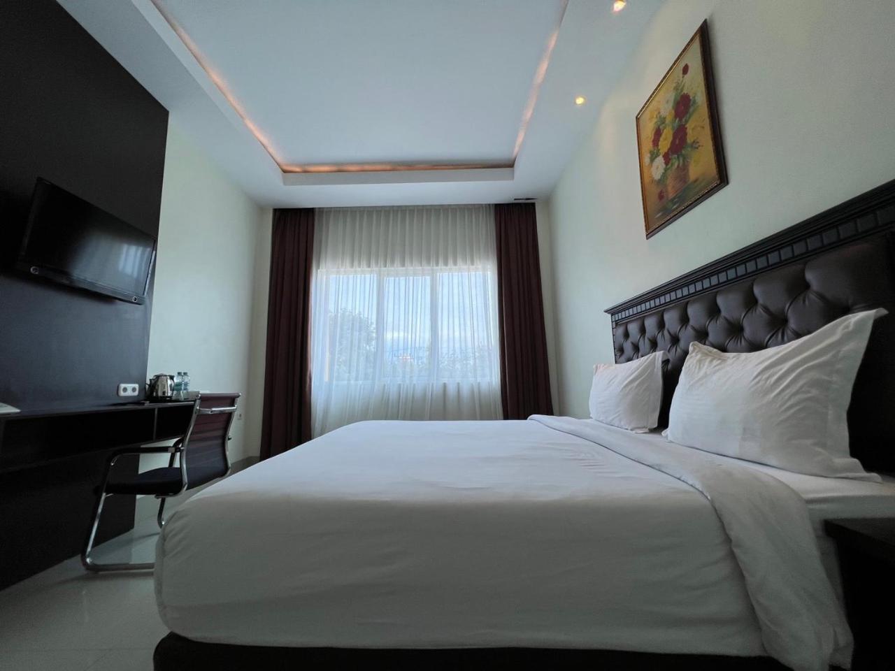 Kirei Hotel Bantaeng 외부 사진