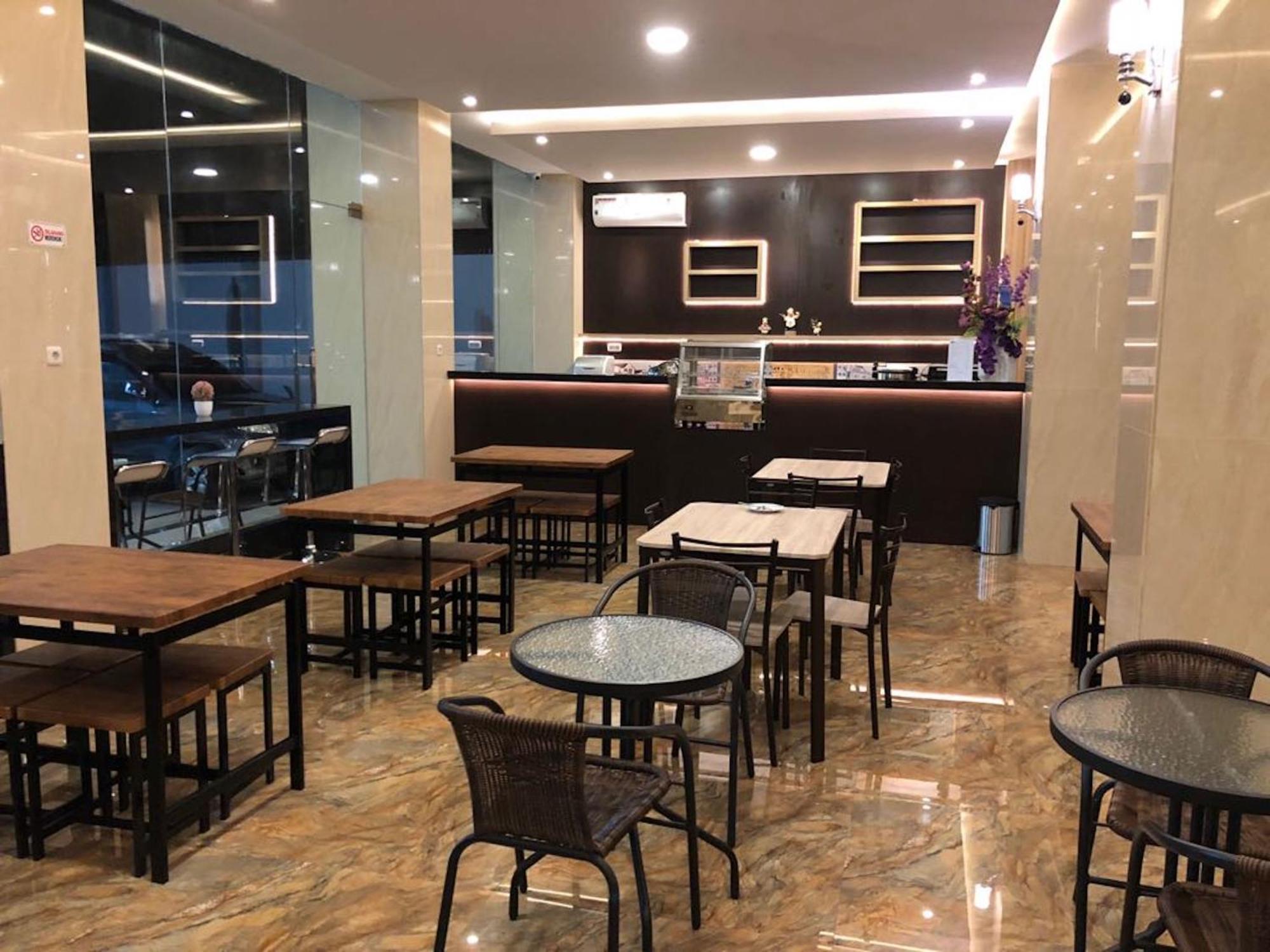 Kirei Hotel Bantaeng 외부 사진